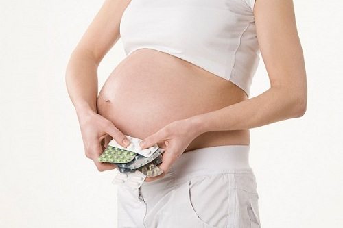 Phụ nữ mang thai sử dụng kháng sinh như thế nào