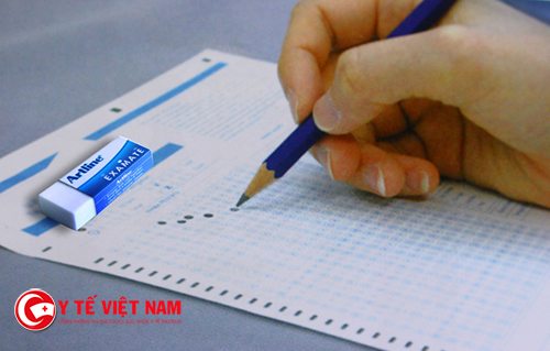 Chọn bài thi tổ hợp kỳ thi THPT Quốc gia để tránh bị điểm liệt