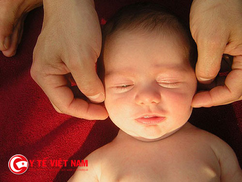 Massage mũi là một biện pháp tốt giúp giảm nhanh các triệu chứng ngạt mũi
