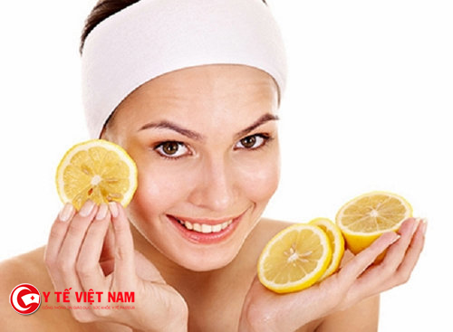Sử dụng cam là một trong những phương pháp làm đẹp da mặt tại nhà