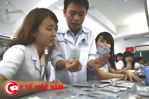 Trường cao đẳng CKN Đông Á tuyển dụng giảng viên Y dược