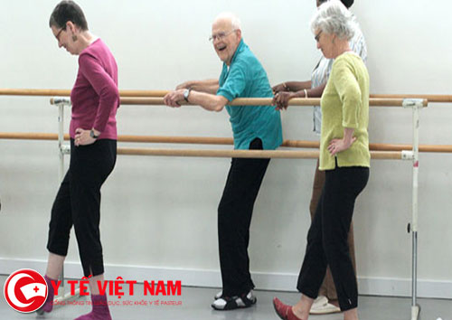 Khiêu vũ và âm nhạc là phương pháp điều trị tiềm năng cho bệnh Parkinson