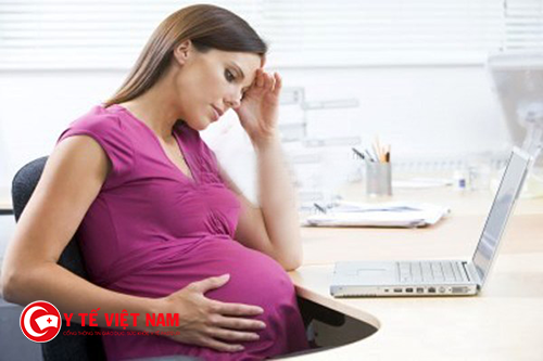 Không nên ngồi một chỗ quá lâu khi mang thai tháng thứ 8