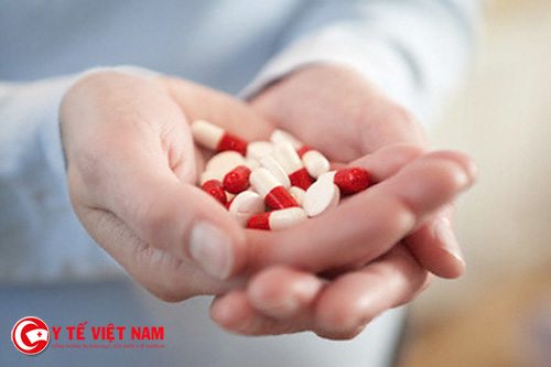 Thuốc kháng histamine thường được bào chế dưới hai dạng là dạng xịt mũi và dạng uống