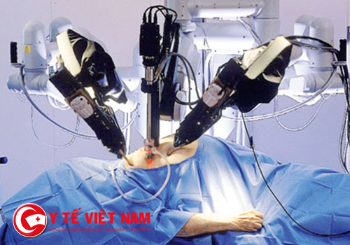 Hệ thống phẫu thuật bằng Robot đầu tiên tại Việt Nam