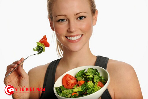 rau xanh trong bữa ăn hàng ngày giúp hạn chế tình trạng tăng huyết áp