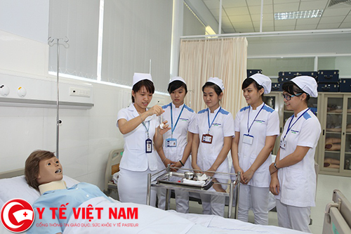 Điều dưỡng viên làm việc tại TP. Hồ Chí Minh lương cao năm 2017