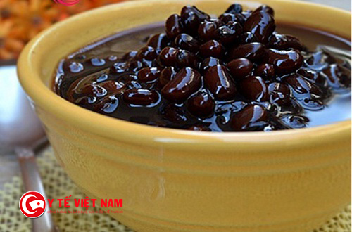 Chè đậu đen là món ăn quen thuộc và dễ làm