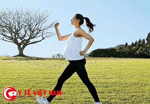 Tập thể thao nhẹ nhàng mang lại lợi ích cho phụ nữ mang thai Tập thể thao nhẹ nhàng mang lại lợi ích cho phụ nữ mang thai