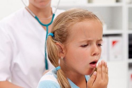 Điều dưỡng Pasteur tư vấn biện pháp phòng ngừa cảm lạnh cho trẻ hiệu quả