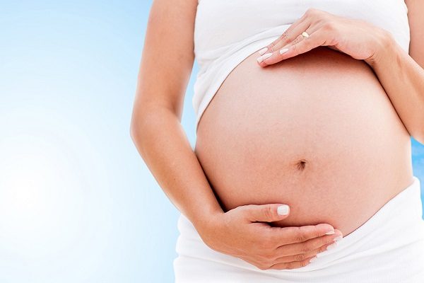 Thai nhi như thế nào là thai già tháng và biện pháp xử lý