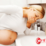 Khi có dấu hiệu bất thường trong thai kỳ, mẹ bầu nên đi khám ngay