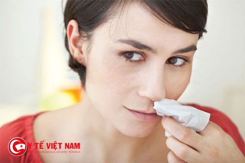 Phương pháp lấp đầy khoang mũi giúp chữa chảy máu cam hiệu quả