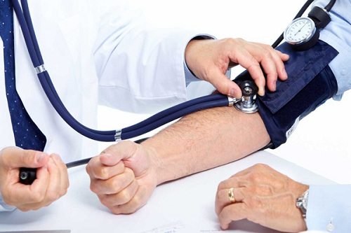 Thường xuyên kiểm tra huyết áp, tim mạch giúp cho sức khỏe của bạn tốt hơn