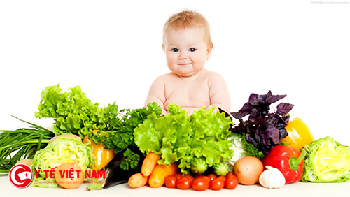 Tăng cường sức đề kháng bằng dinh dưỡng và giữ vệ sinh cho bé
