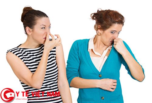 Tuyệt chiêu trị mùi hôi nách trên áo tuyet-chieu-tri-mui-hoi-nach-tren-ao