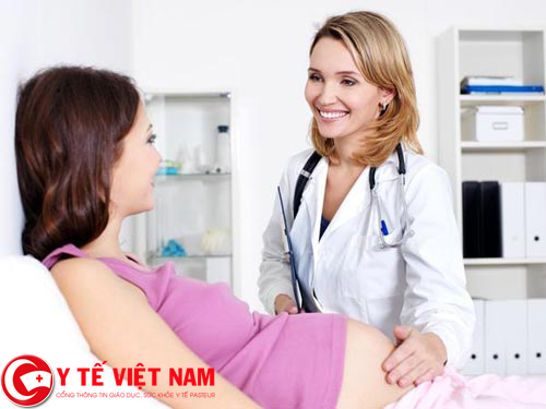 Bác sĩ tư vấn vì sao thai phụ dùng dầu cá con lại ít bị hen suyễn