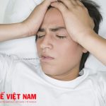 Bệnh sốt siêu vi lây qua đường nào là chủ yếu?