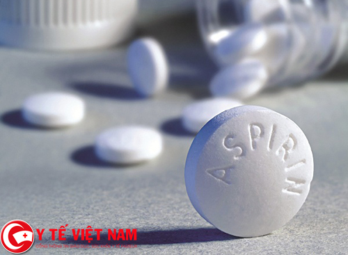 Sử dụng thuốc Aspirin và ibuprofen khi bị sốt xuất huyết