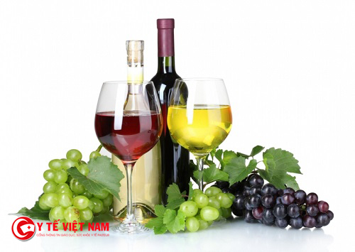 Rượu vang là một trong những đồ uống có tính axit cao