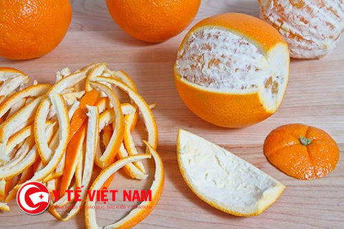 Làm trắng răng từ cùi trái cam