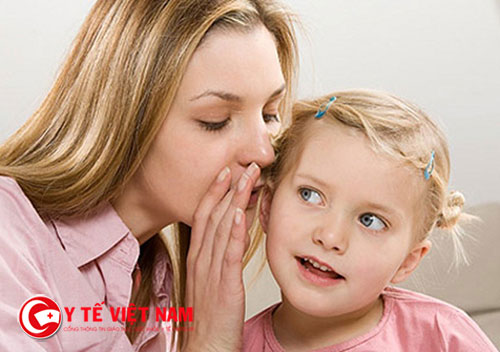 Hãy dạy cho bé lời ăn tiếng nói nhé các mẹ