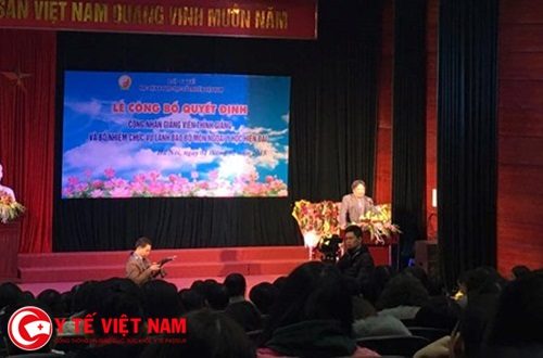 GS Trần Bình Giang phát biểu tại buổi lễ.