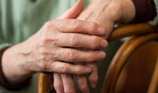 Biện pháp phòng bệnh viêm khớp ở người cao tuổi