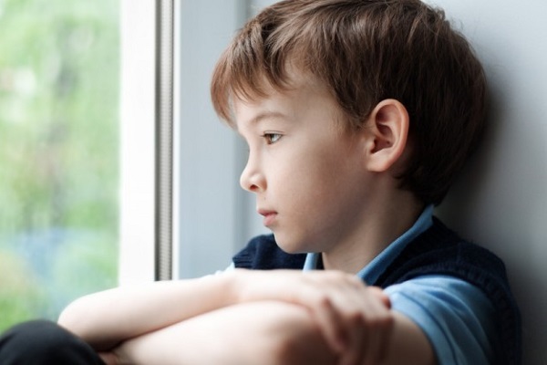 Các biểu hiện sớm của rối loạn tự kỷ ở trẻ em phụ huynh cần biết