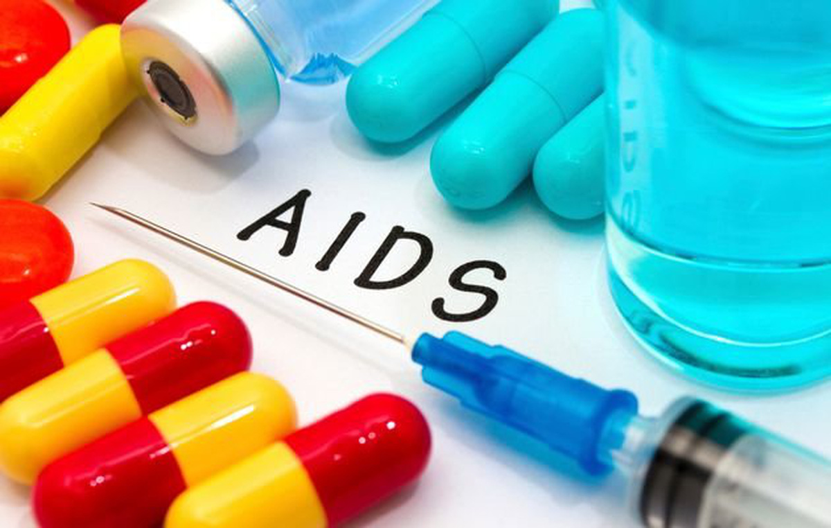 ARV là viết tắt của Antiretrovaral là một loại thuốc được chế ra nhằm làm giảm sự sinh sôi nảy nở của virus HIV trong cơ thể