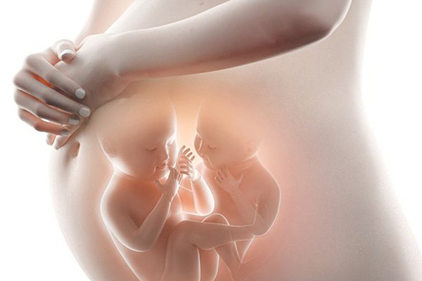 fTìm hiểu nguyên nhân mang đa thai và ảnh hưởng đối với mẹ và bé