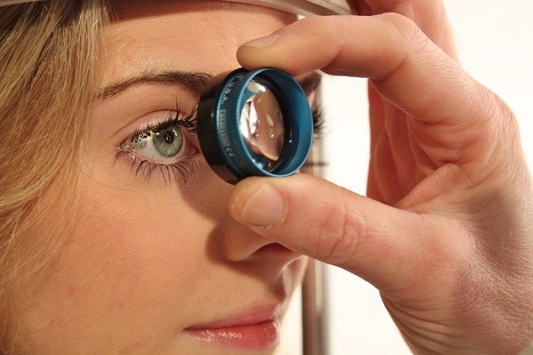 Bệnh nhân tăng nhãn áp nên tăng cường sử dụng những thực phẩm có lợi cho mắt