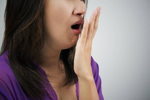 Bác sĩ tư vấn: Bị hôi miệng là dấu hiệu của bệnh gì?